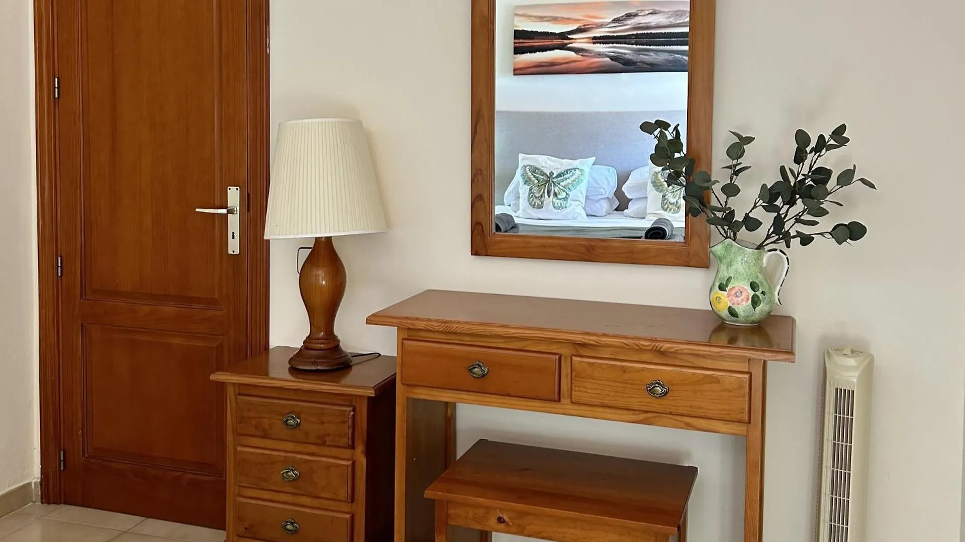 One Bed Apt With Ocean View Nr San Blas K104 골프 델 수르 0*,  스페인